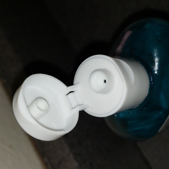 Neutrogena Clear Pore Oil-Eliminating Astringent, 8 OZ - Picture 13 of 13